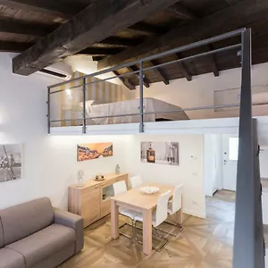 https://luxury-apartment-milano-centro.it-lombardy.com